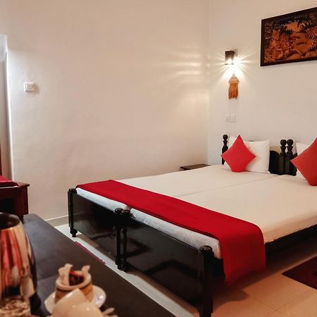 Imaaga Kandy Residence Luaran gambar