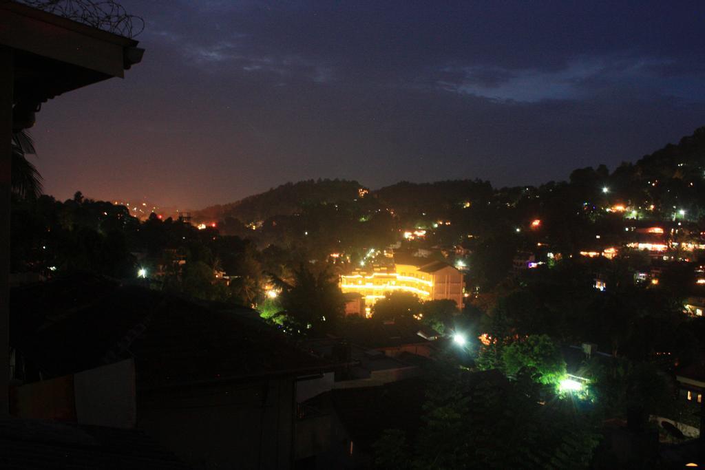 Imaaga Kandy Residence Luaran gambar