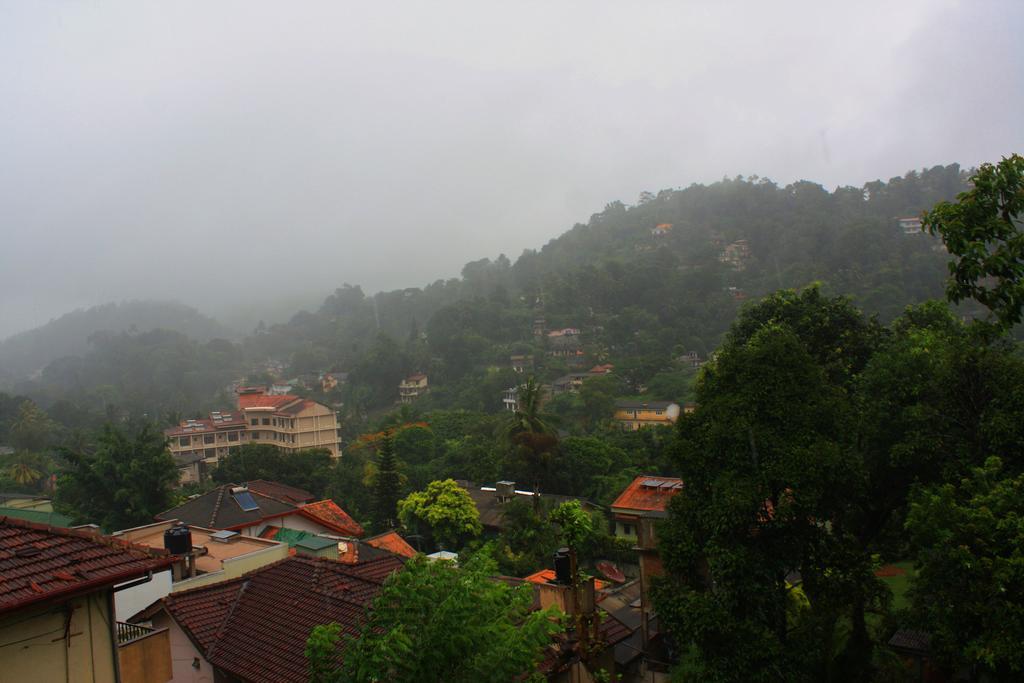 Imaaga Kandy Residence Luaran gambar