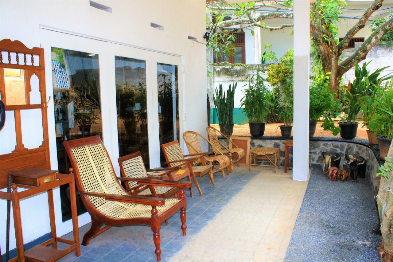 Imaaga Kandy Residence Luaran gambar