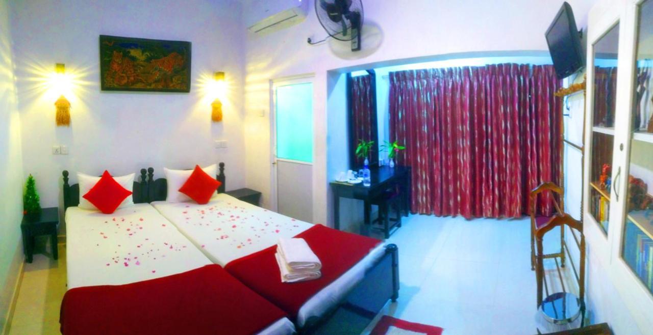Imaaga Kandy Residence Luaran gambar