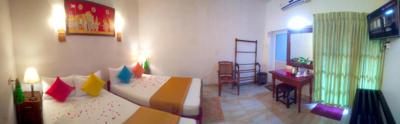 Imaaga Kandy Residence Luaran gambar
