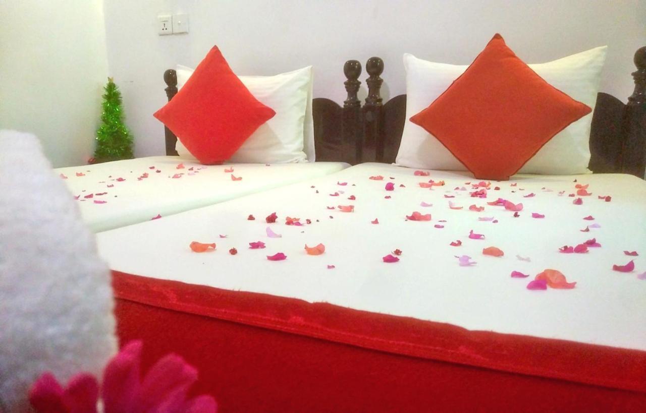 Imaaga Kandy Residence Luaran gambar